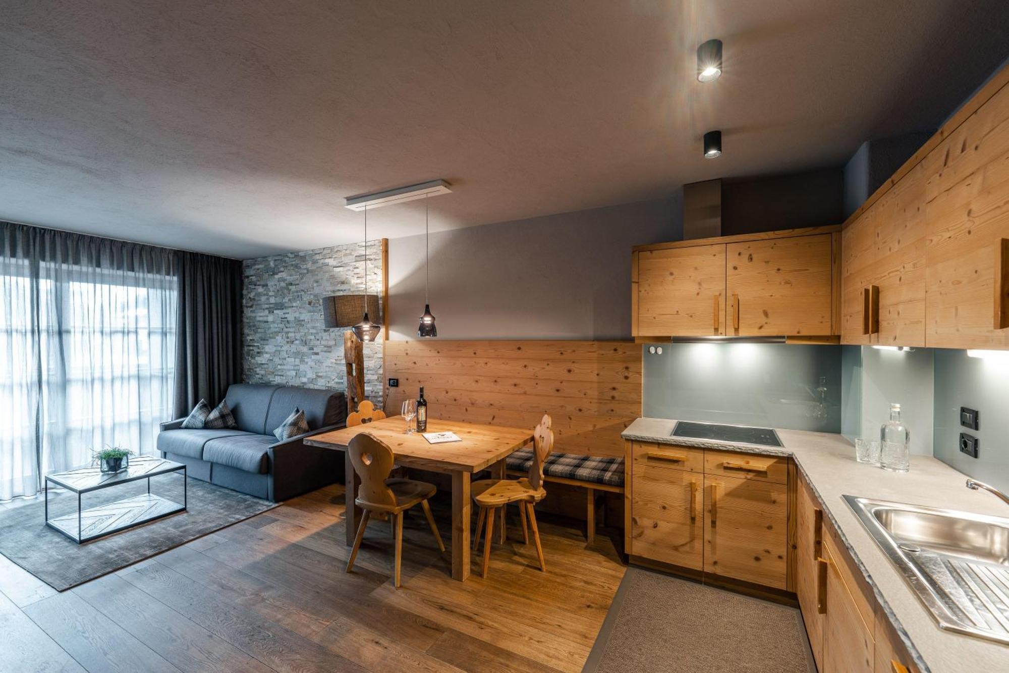 Sportony Mountain Lodges ラ・ヴィッラ エクステリア 写真